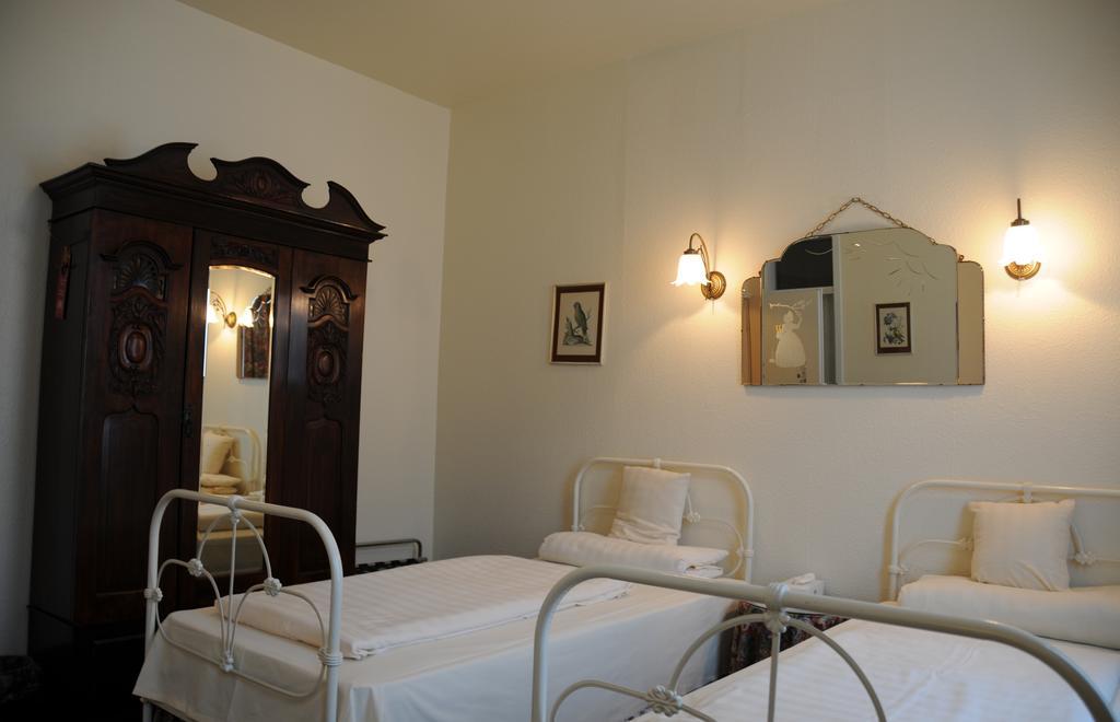 Hotel Admiral Wiesbaden Chambre photo