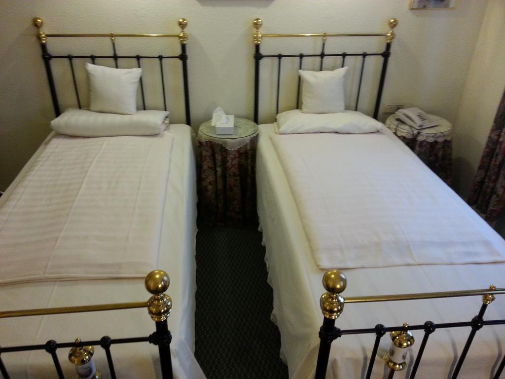 Hotel Admiral Wiesbaden Chambre photo